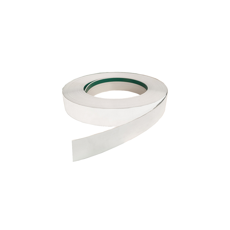 öntapadós műanyag takaróprofil, fehér, tekercsben